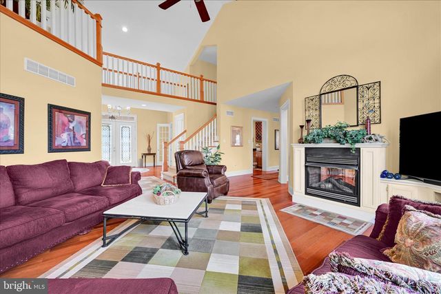 378 S WARNER RD, Wayne, PA 19087