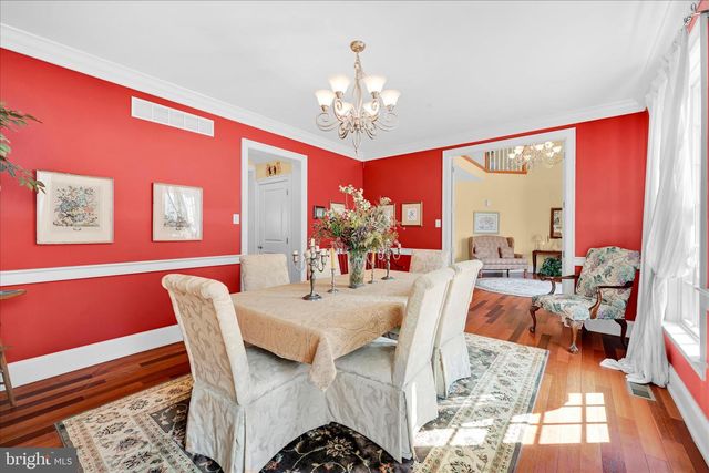 378 S WARNER RD, Wayne, PA 19087