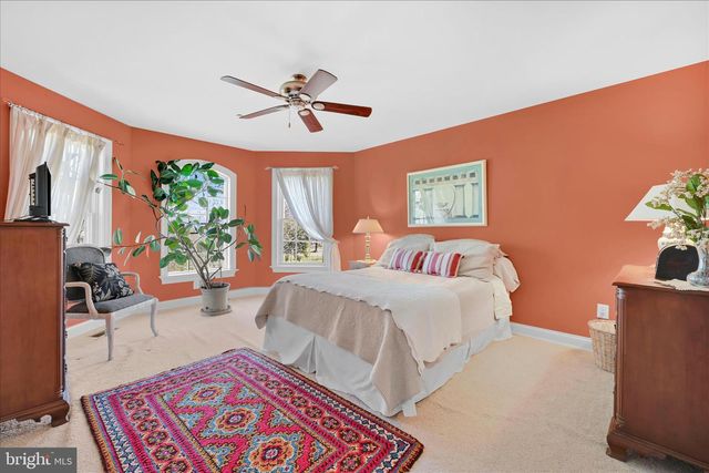 378 S WARNER RD, Wayne, PA 19087