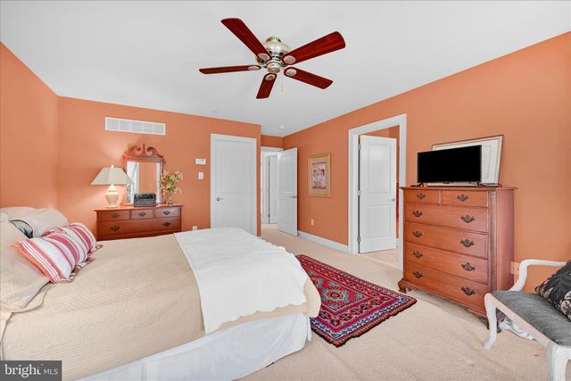 378 S WARNER RD, Wayne, PA 19087