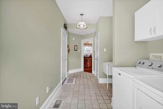 378 S WARNER RD, Wayne, PA 19087