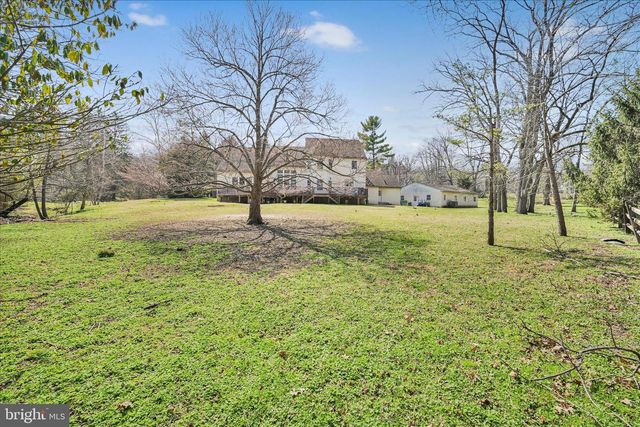 378 S WARNER RD, Wayne, PA 19087