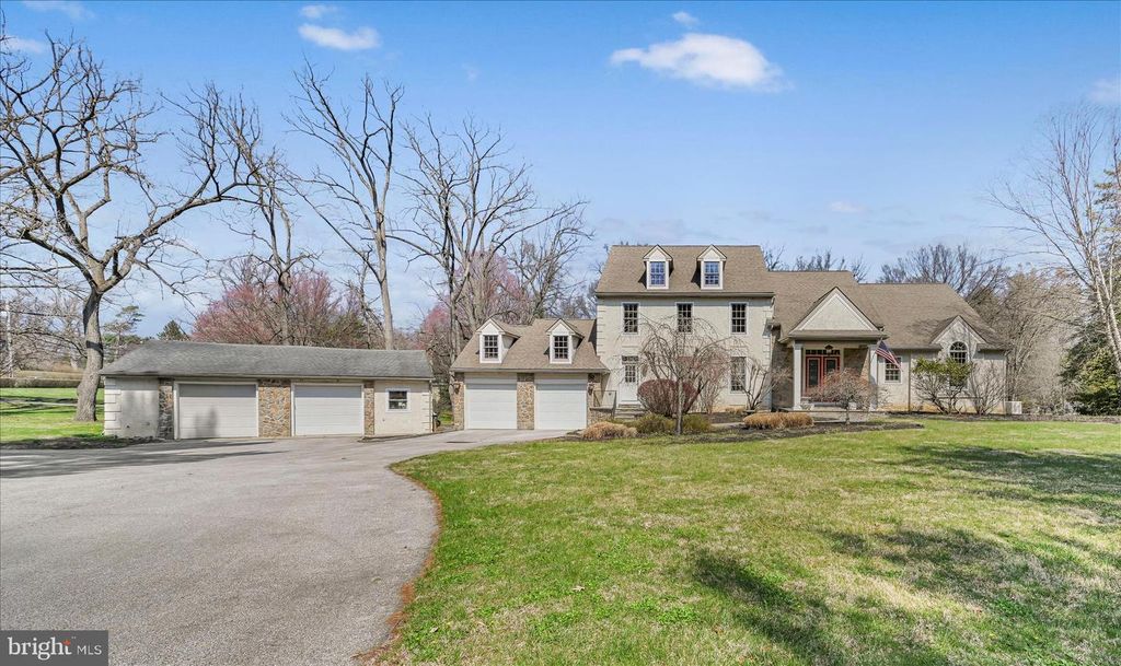 378 S WARNER RD, Wayne, PA 19087