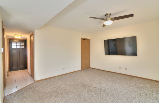 9925 Amanda Lane, Algonquin, IL 60102