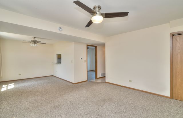 9925 Amanda Lane, Algonquin, IL 60102