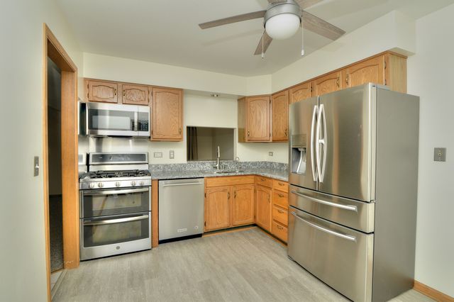 9925 Amanda Lane, Algonquin, IL 60102