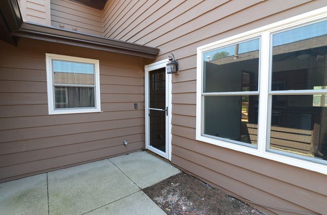 9925 Amanda Lane, Algonquin, IL 60102