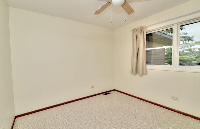9925 Amanda Lane, Algonquin, IL 60102
