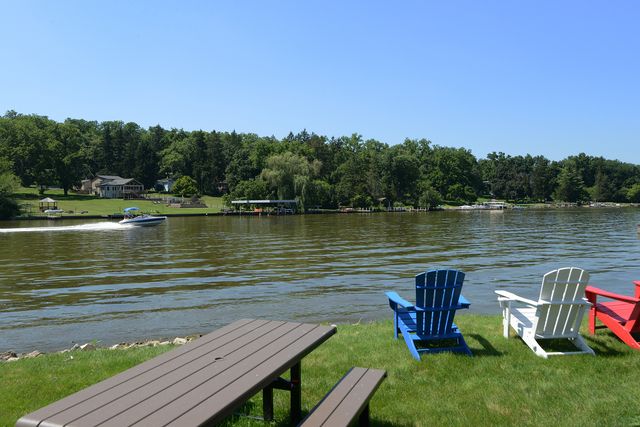 9925 Amanda Lane, Algonquin, IL 60102