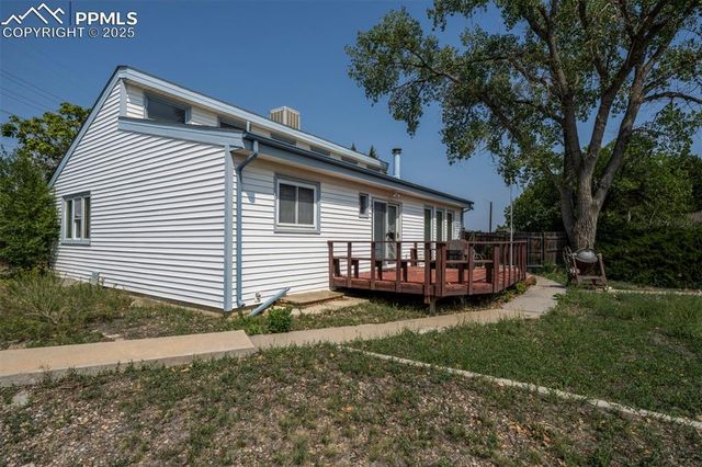 14 Crested Hill Court, Pueblo, CO 81008