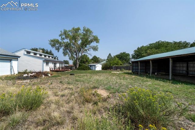 14 Crested Hill Court, Pueblo, CO 81008