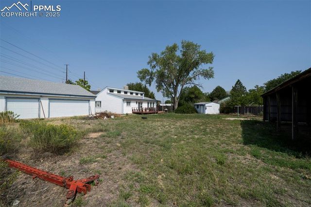 14 Crested Hill Court, Pueblo, CO 81008