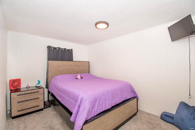 406 N Oak Street, Kendallville, IN 46755