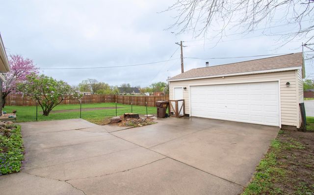 406 N Oak Street, Kendallville, IN 46755