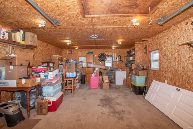 406 N Oak Street, Kendallville, IN 46755