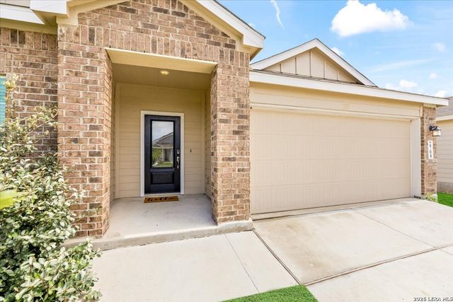 2708 CORAL VLY, Seguin, TX 78155