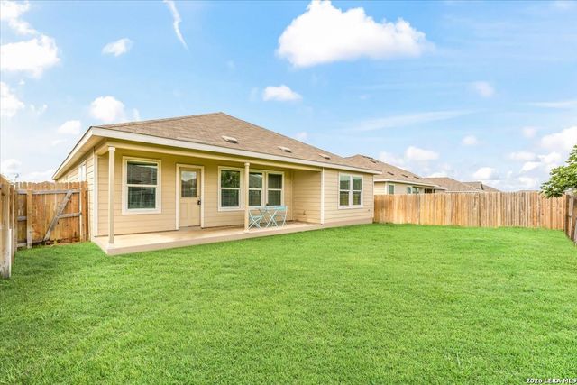 2708 CORAL VLY, Seguin, TX 78155