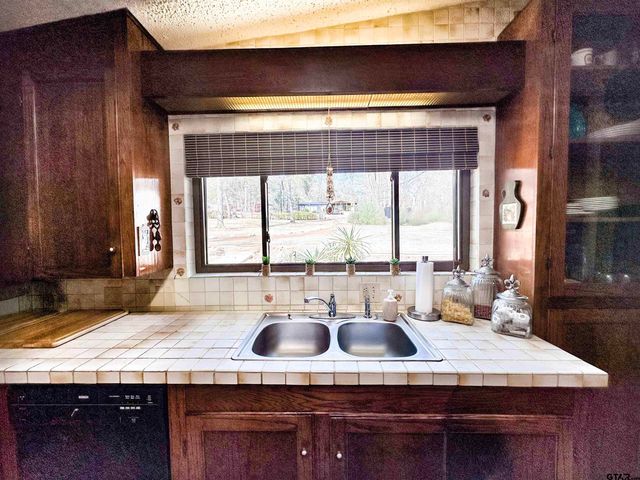 6791 Valley View Dr., Frankston, TX 75763