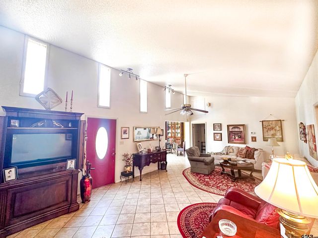 6791 Valley View Dr., Frankston, TX 75763