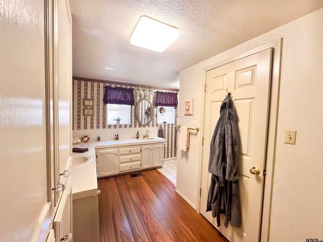 6791 Valley View Dr., Frankston, TX 75763