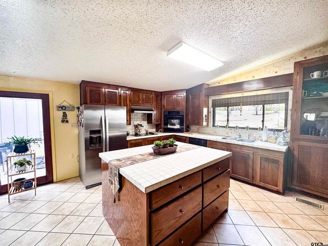 6791 Valley View Dr., Frankston, TX 75763