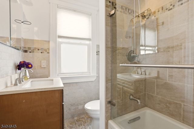 207 Brighton Ave, East Orange City, NJ 07017