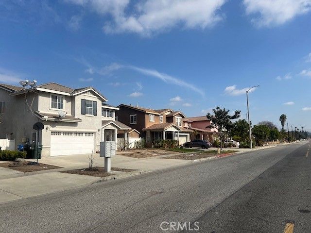 927 W Paramount, Azusa, CA 91702