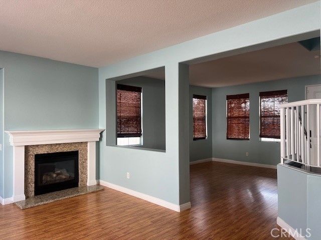 927 W Paramount, Azusa, CA 91702