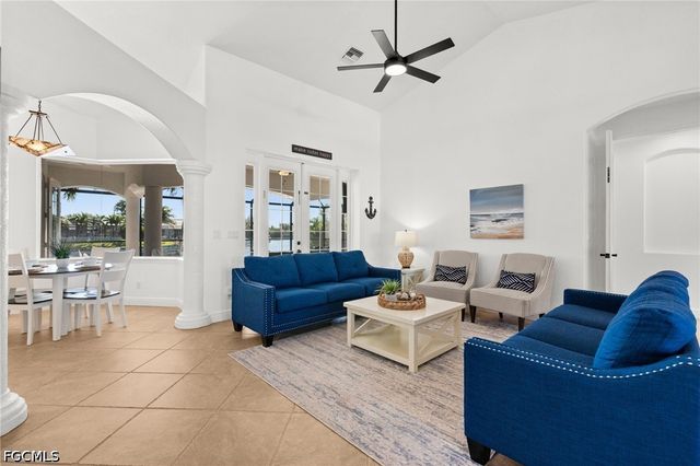 3041 SW 11th PL, Cape Coral, FL 33914