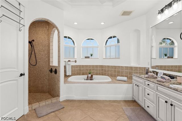 3041 SW 11th PL, Cape Coral, FL 33914