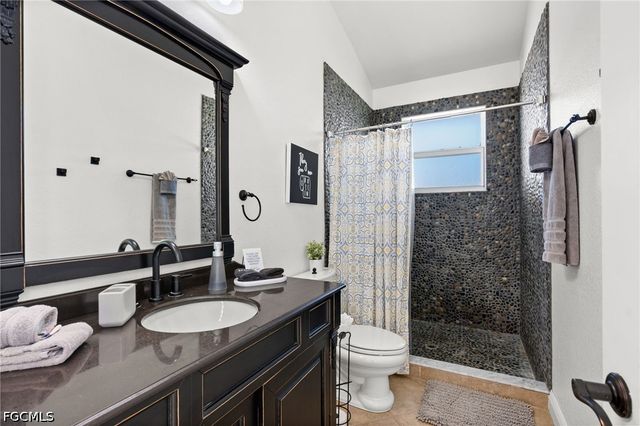 3041 SW 11th PL, Cape Coral, FL 33914