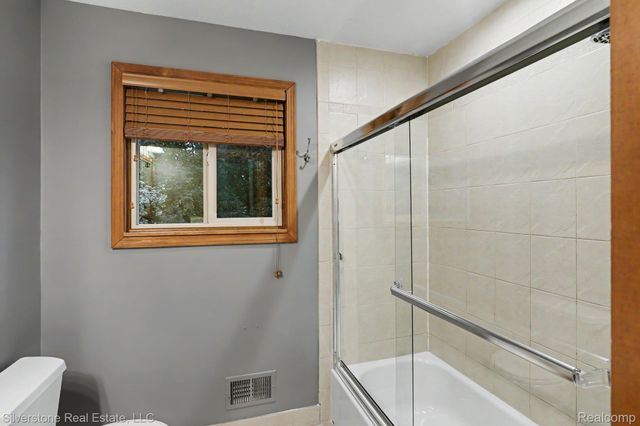 869 Timberline Drive, Rochester Hills, MI 48309