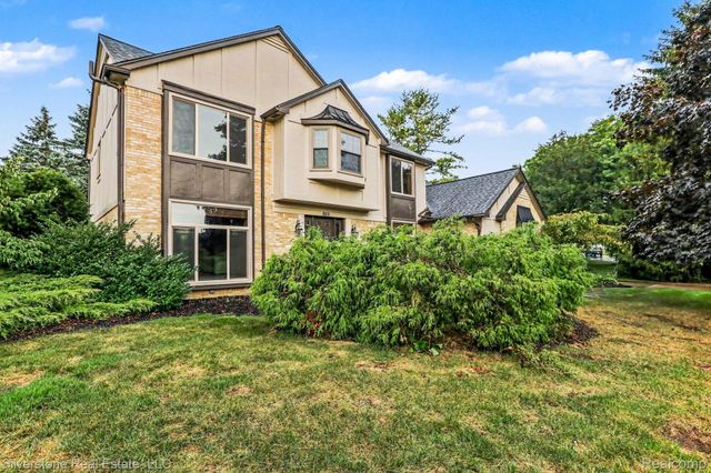 869 Timberline Drive, Rochester Hills, MI 48309