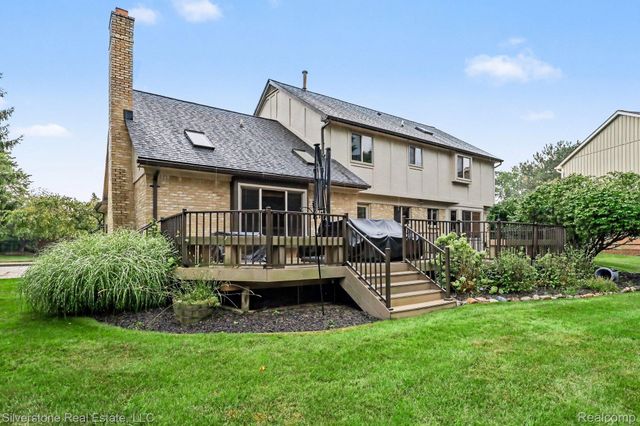 869 Timberline Drive, Rochester Hills, MI 48309
