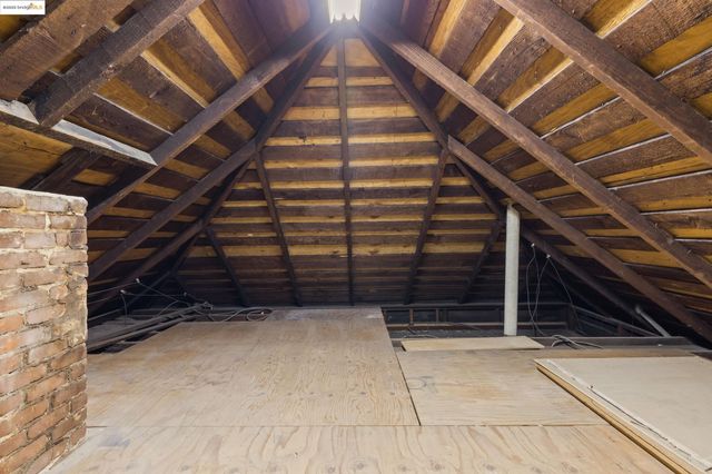 102 Hamilton Pl, Oakland, CA 94612