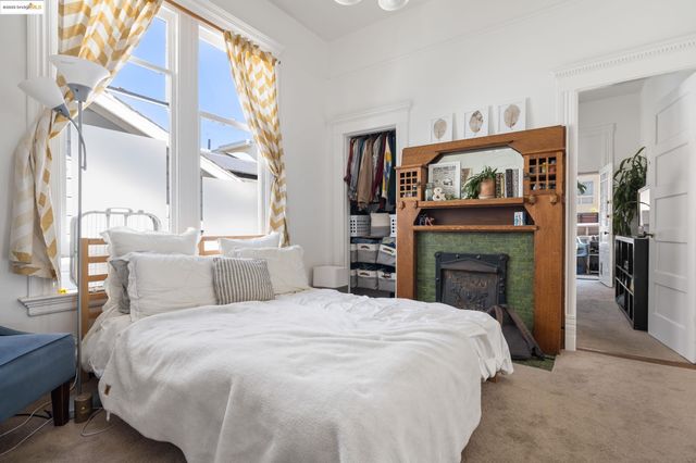 102 Hamilton Pl, Oakland, CA 94612