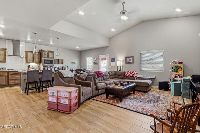 7412 SCARLET OAK Place, Canutillo, TX 79835