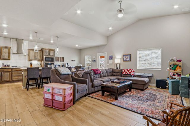 7412 SCARLET OAK Place, Canutillo, TX 79835