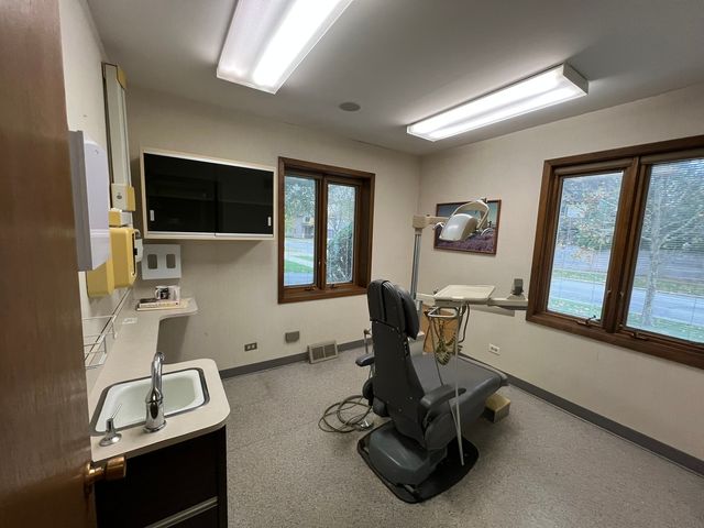 129 E Vallette Street, Elmhurst, IL 60126