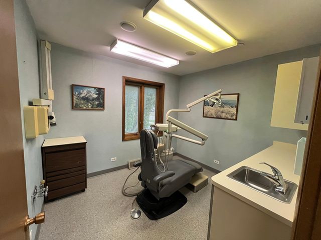 129 E Vallette Street, Elmhurst, IL 60126