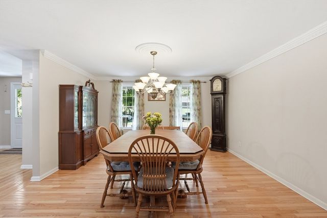 7 Hartwell Rd, Oxford, MA 01537