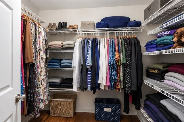 7 Hartwell Rd, Oxford, MA 01537