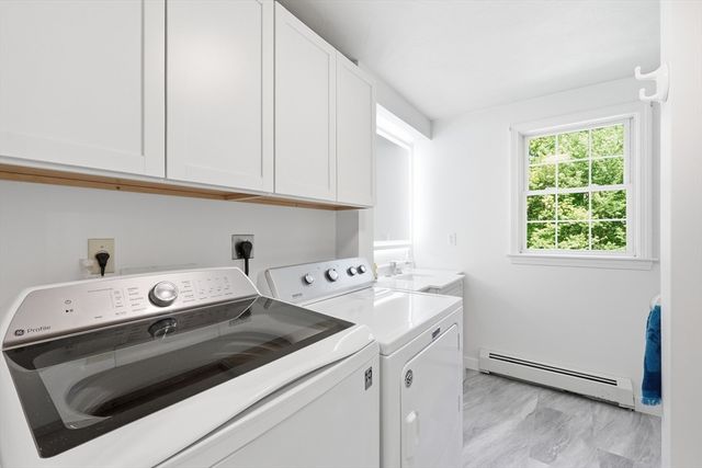 7 Hartwell Rd, Oxford, MA 01537