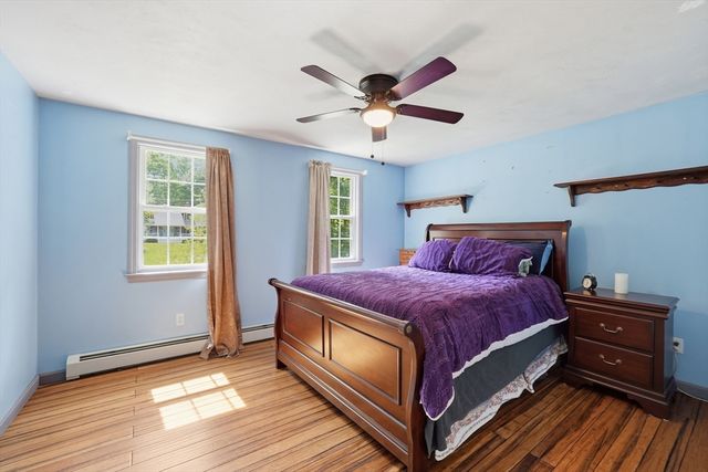 7 Hartwell Rd, Oxford, MA 01537