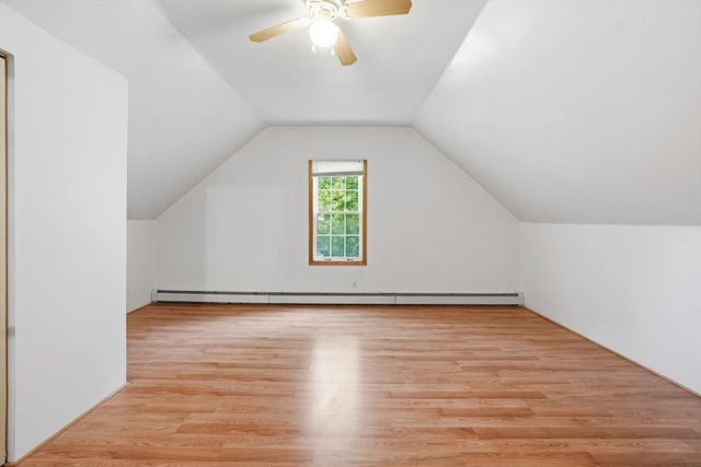 7 Hartwell Rd, Oxford, MA 01537