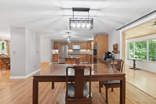7 Hartwell Rd, Oxford, MA 01537