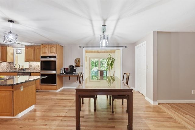 7 Hartwell Rd, Oxford, MA 01537