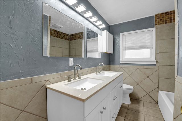 3905 Dakota Trail, Lake Worth, TX 76135