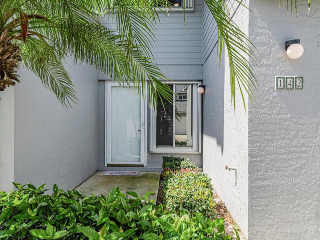 4949 N Highway A1a 142, Fort Pierce, FL 34949