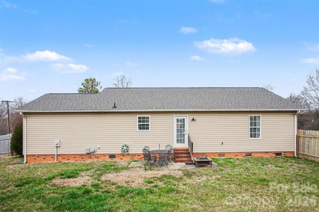 445 W Stokes Street, China Grove, NC 28023
